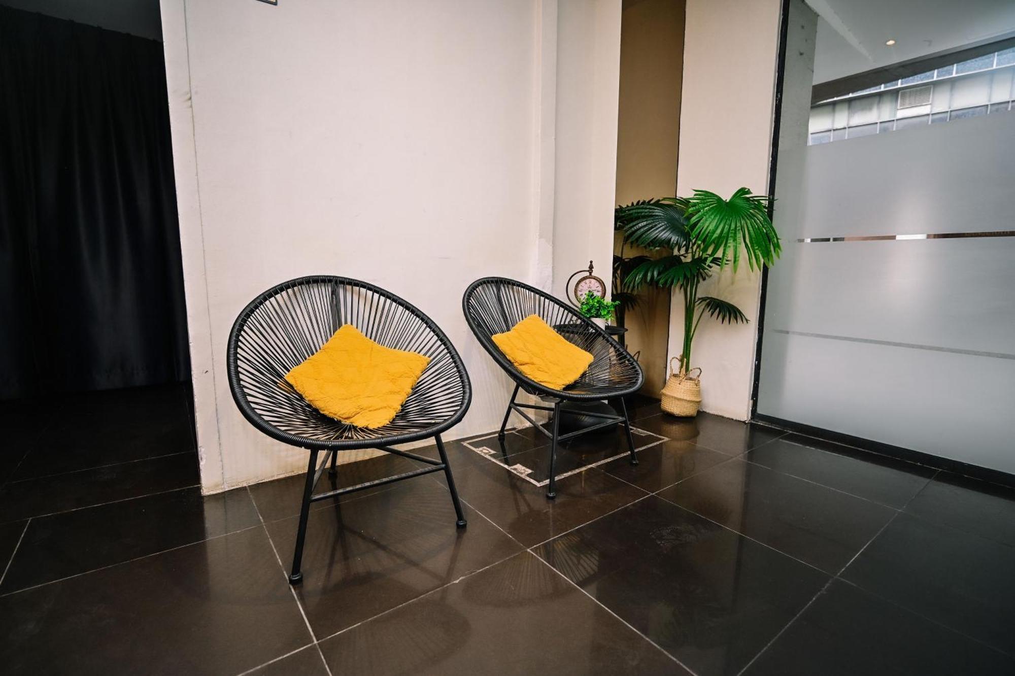 Swing & Pillows - Masjid Jamek Kuala Lumpur Exteriör bild